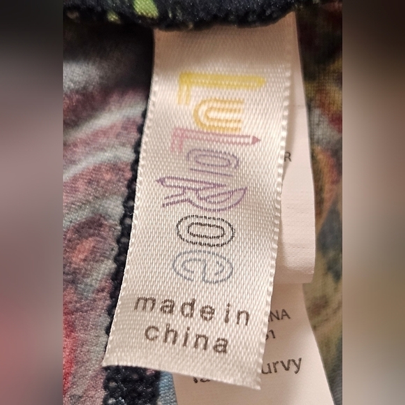 Lularoe Leggings Blue/Yellow/Red/Green/Black Amazing Marine life. - Picture 6 of 8